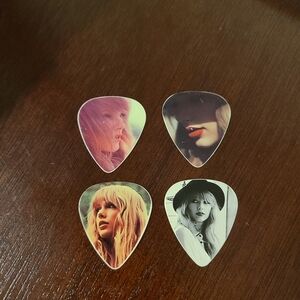 Vintage Taylor Swift Guitar Picks